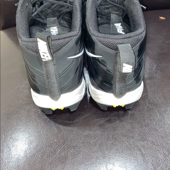 Perfect ALMOST BRAND NEW Alpha Nike women size 8 - Picture 3 of 5